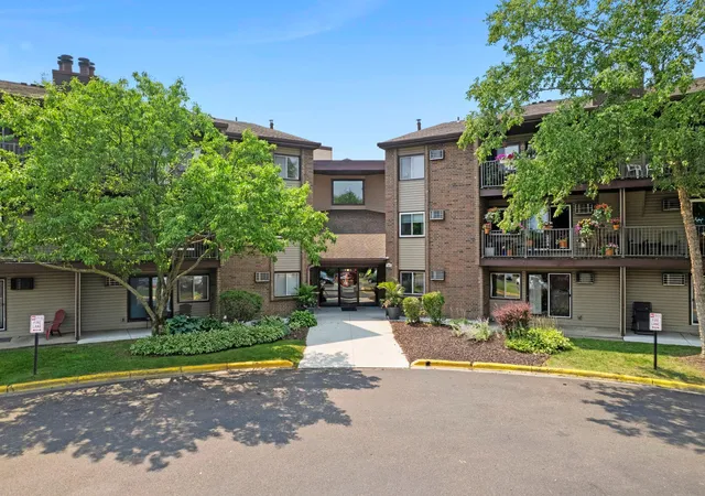 3420-golfview-dr-123-saint-paul-mn-55123/hzid_4540635c