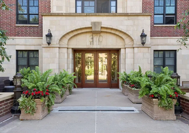 370-marshall-ave-201-saint-paul-mn-55102/hzid_c9bcb327