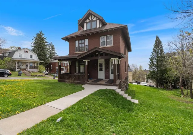 1432-e-4th-street-duluth-mn-55805/hzid_f3b5a14e