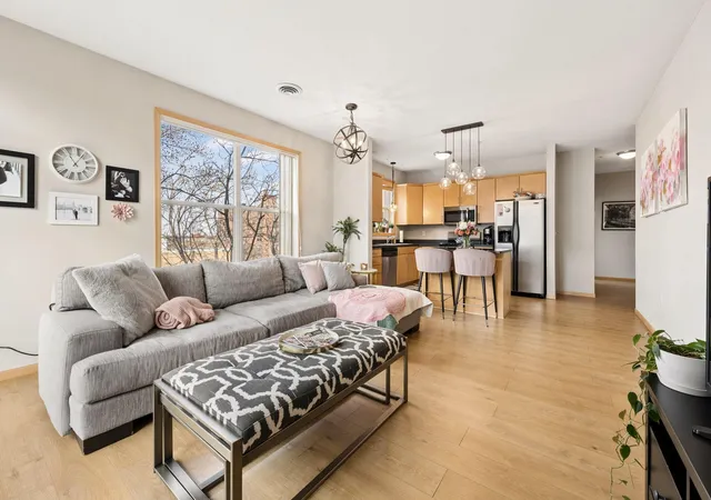 301-oak-grv-st-314-minneapolis-mn-55403/hzid_93c3d8ff