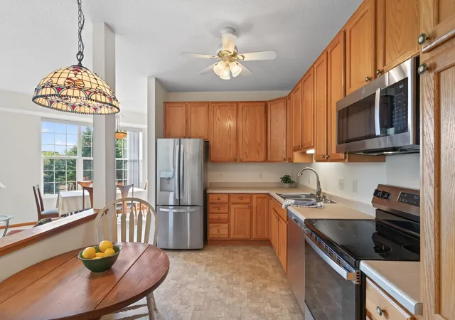 15001-burnhaven-dr-216-burnsville-mn-55306/hzid_fd3dc6bc