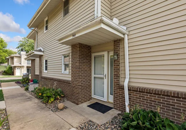 942-e-travelers-trl-58-burnsville-mn-55337/hzid_f0774013