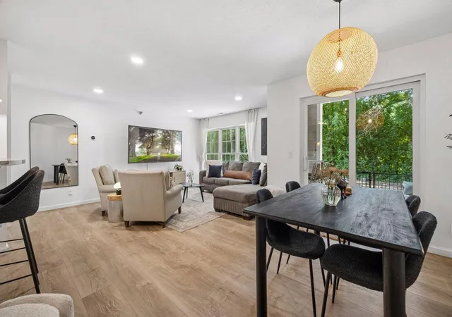 6040-chasewood-pkwy-2-minnetonka-mn-55343/hzid_3a9cf3df