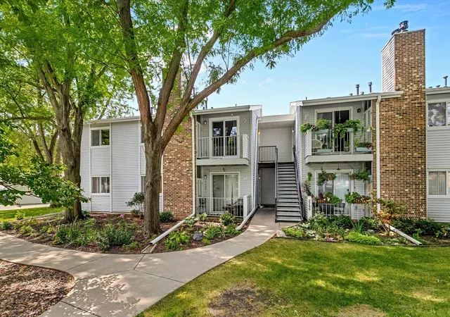 2296-benson-ave-g-saint-paul-mn-55116/hzid_f6165b7e
