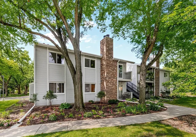 2296-benson-ave-g-saint-paul-mn-55116/hzid_f6165b7e