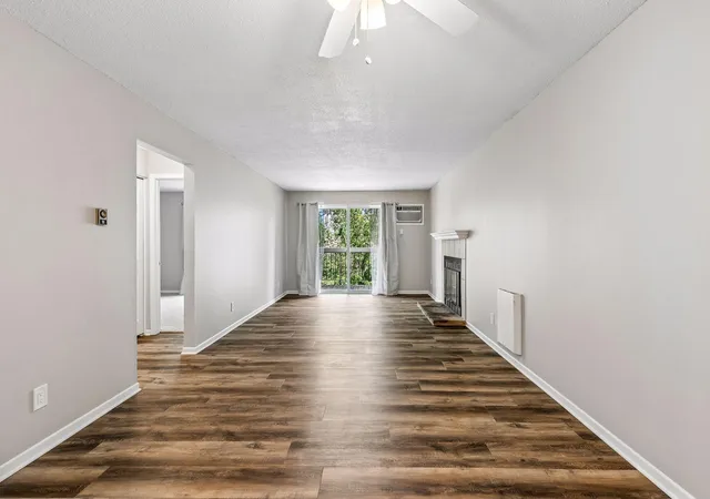 7600-157th-st-w-205-apple-valley-mn-55124/hzid_095b6604