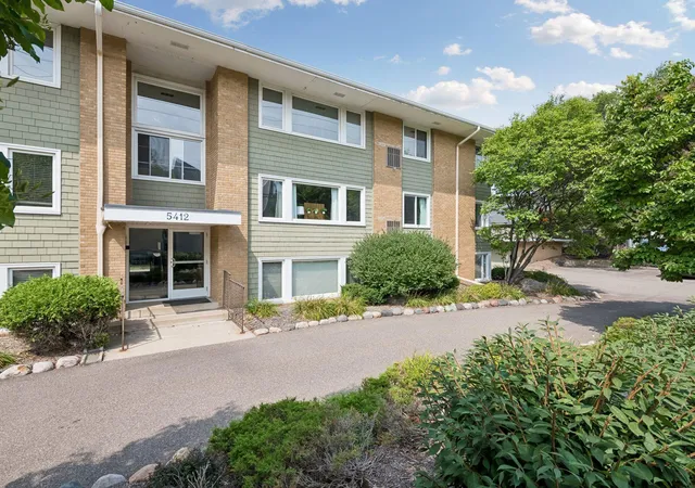 5412-france-ave-s-112-edina-mn-55410/hzid_f6544a02