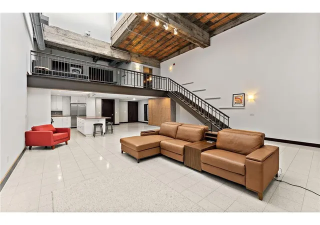214-4th-st-e-213-saint-paul-mn-55101/hzid_2b7ff882