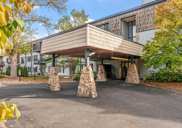 179-little-canada-rd-e-139-saint-paul-mn-55117/hzid_97f71ae4