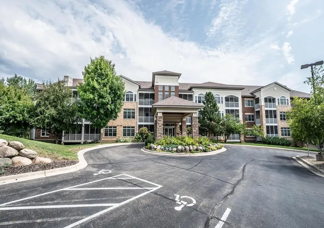 500-greenhaven-dr-205-burnsville-mn-55306/hzid_f0fbd4da