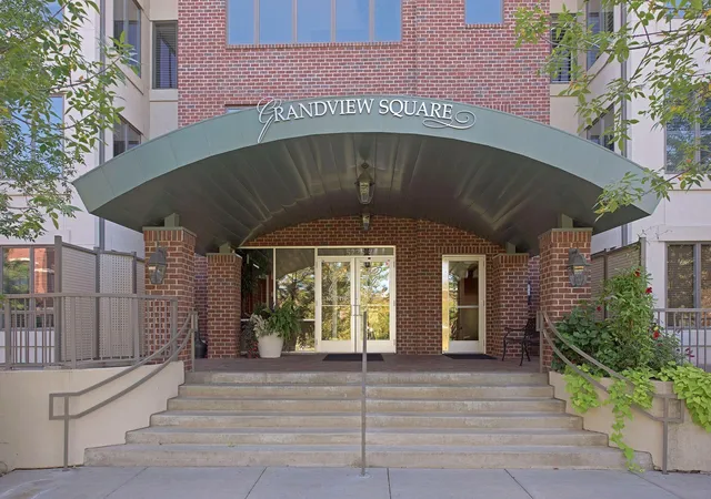 5225-grandview-sq-308-minneapolis-mn-55436/hzid_193d0f62