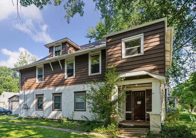 1083-chatsworth-st-n-saint-paul-mn-55103/hzid_a968c353