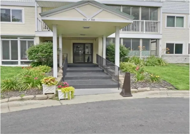 132-demont-ave-e-326-saint-paul-mn-55117/hzid_128743de