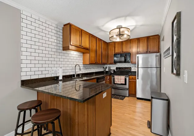 3150-excelsior-blvd-103-minneapolis-mn-55416/hzid_607838b9
