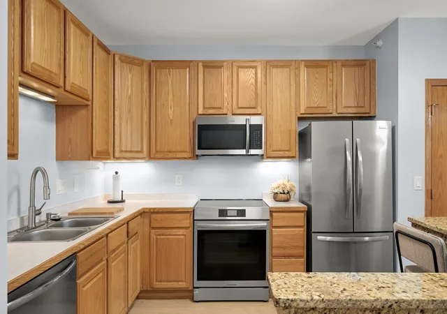 4824-e-53rd-street-301-minneapolis-mn-55417/hzid_7567cec7