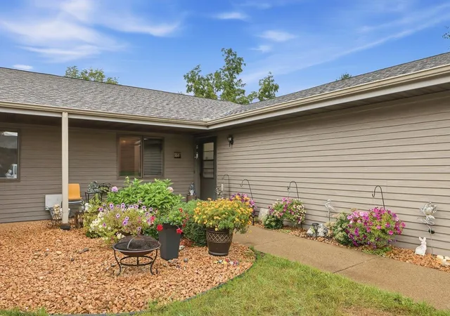 835-cedar-ct-9c-new-richmond-wi-54017/hzid_6a48d3e7