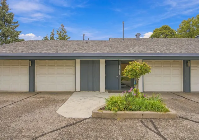 8242-feemont-ave-s-b-minneapolis-mn-55420/hzid_6e4ad30a