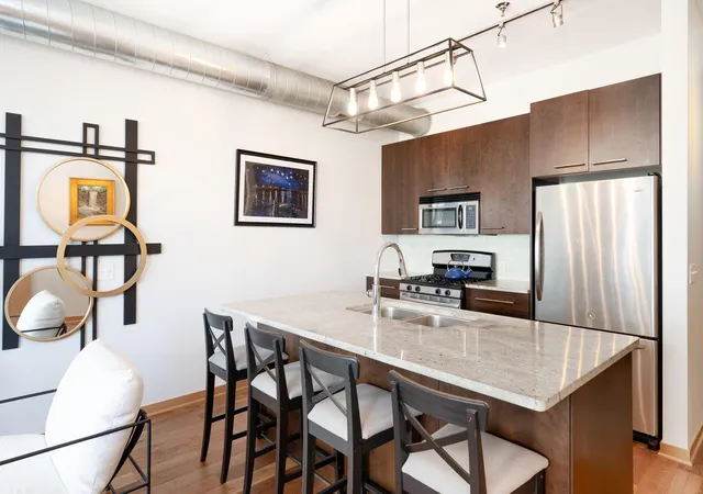 1211-lagoon-ave-305-minneapolis-mn-55408/hzid_2a623a10