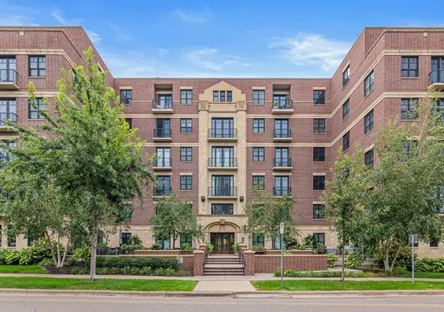 370-marshall-ave-401-saint-paul-mn-55102/hzid_c0221ac2