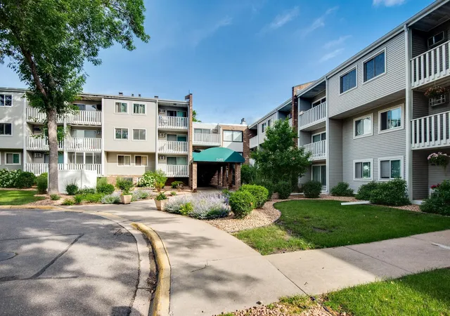 1601-n-innsbruck-dr-278ne-fridley-mn-55432/hzid_f24c97b0