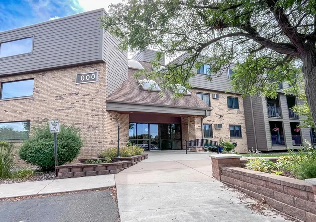 1000-41st-avenue-ne-316-minneapolis-mn-55421/hzid_2287321f