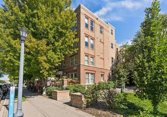 680-n-2nd-street-401-minneapolis-mn-55401/hzid_6a2d143d