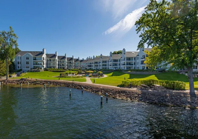 603-lake-st-307-excelsior-mn-55331/hzid_f6e5eeec
