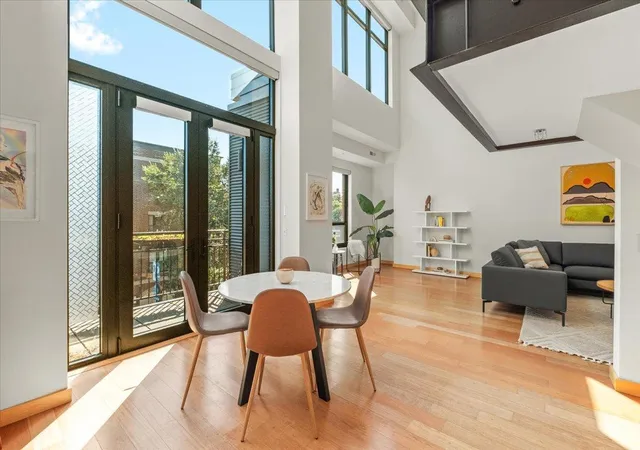 9-w-franklin-ave-314-minneapolis-mn-55404/hzid_6edb3380