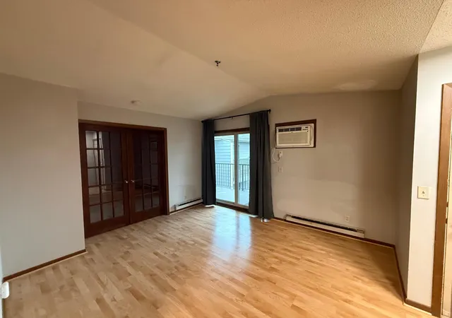 2120-ridge-dr-31-minneapolis-mn-55416/hzid_41ed45fc
