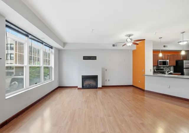312-e-18th-street-minneapolis-mn-55404/hzid_5080fdd1