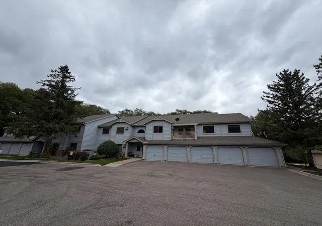 1570-wheelock-ln-104-saint-paul-mn-55117/hzid_5b0ff9f8