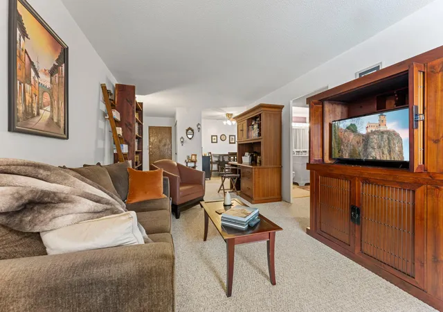 6450-york-ave-s-217-minneapolis-mn-55435/hzid_edc4752d
