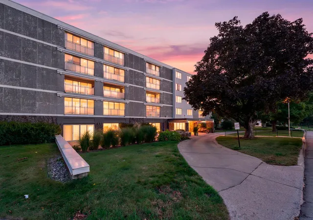 6450-york-ave-s-217-minneapolis-mn-55435/hzid_edc4752d