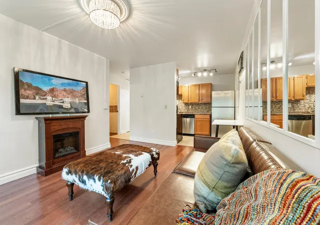 2212-aldrich-ave-s-106-minneapolis-mn-55405/hzid_65314ed6