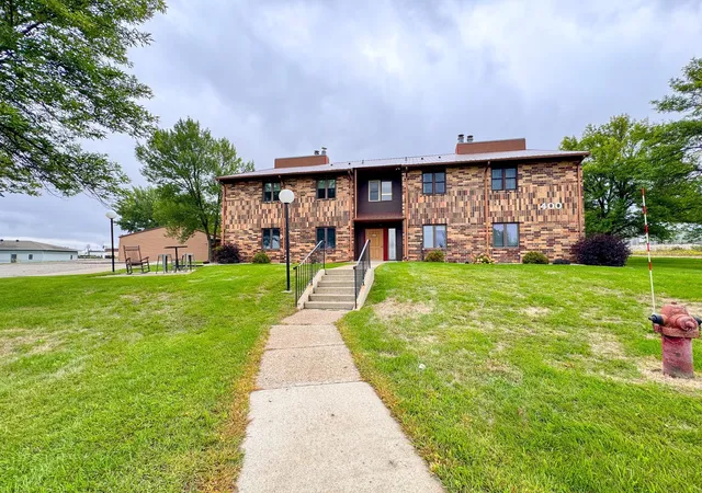 400-kennedy-park-cir-102-fergus-falls-mn-56537/hzid_ae28b7d6