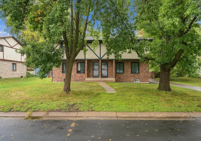 1321-fireside-dr-ne-minneapolis-mn-55432/hzid_6549ec56