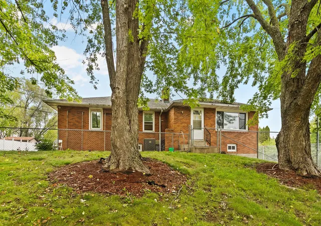 2545-70th-street-e-inver-grove-heights-mn-55076/hzid_589ac462