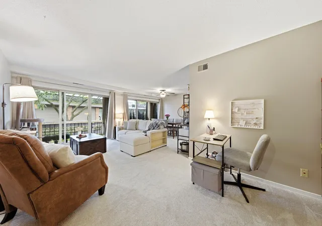 6301-colony-way-2c-minneapolis-mn-55435/hzid_e10a45ce