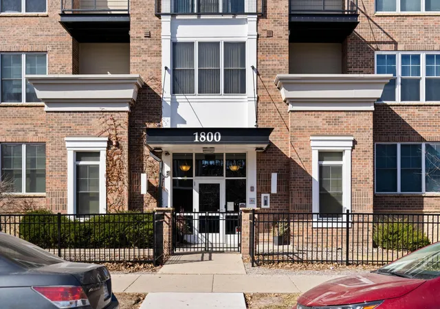 1800-clinton-ave-407-minneapolis-mn-55404/hzid_1712d830