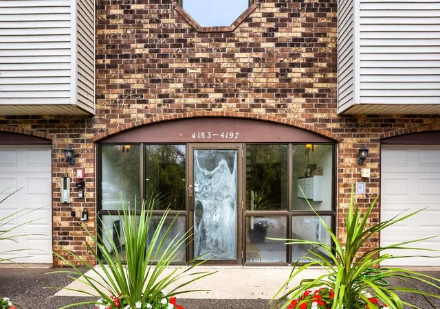 4183-hilltop-point-4183-saint-paul-mn-55123/hzid_a6e32f73