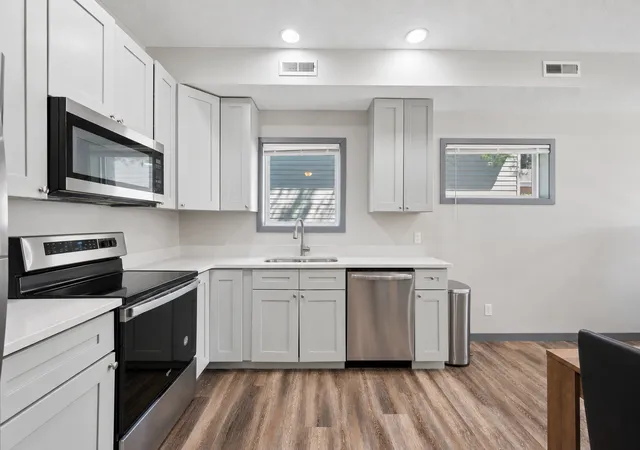211-belvidere-st-e-saint-paul-mn-55107/hzid_bdf6fa07