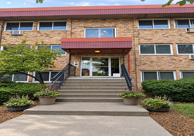 2630-pleasant-ave-s-206-minneapolis-mn-55408/hzid_758abf4f