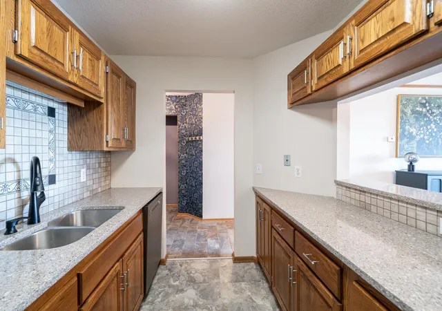 8121-34th-avenue-s-308-bloomington-mn-55425/hzid_647561ae