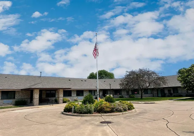 401-s-county-rd-5-117-springfield-mn-56087/hzid_53524633