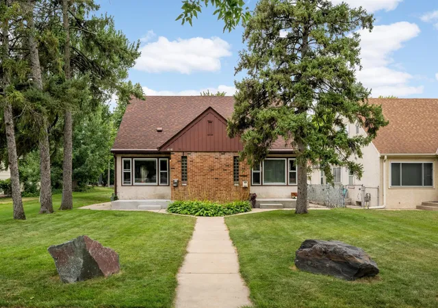 5636-cedar-ave-s-minneapolis-mn-55417/hzid_0827ef31