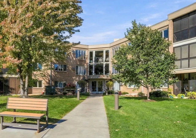 4360-brookside-ct-211-minneapolis-mn-55436/hzid_01647d23