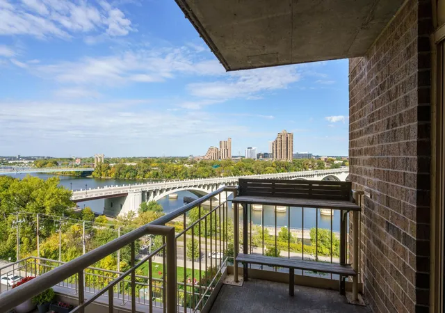 401-s-1st-street-822-minneapolis-mn-55401/hzid_71b0c4e4