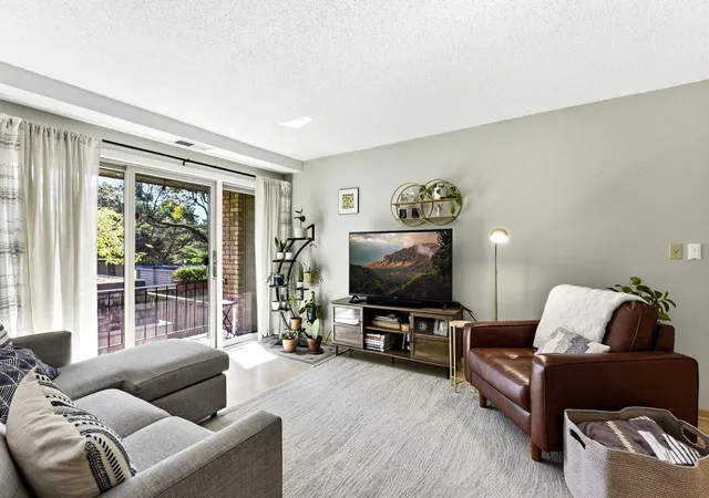 6305-colony-way-2b-minneapolis-mn-55435/hzid_dd7c3937
