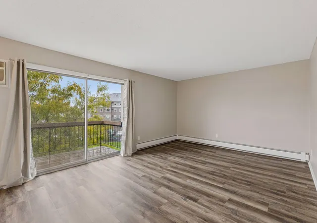 2800-hillsboro-ave-n-307-minneapolis-mn-55427/hzid_5a169a97
