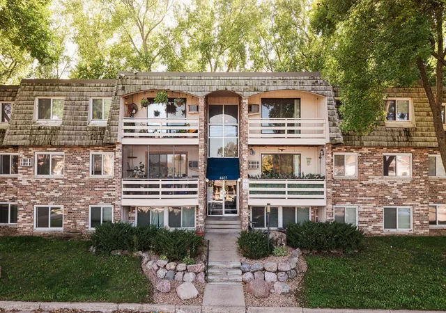 4407-wilshire-blvd-310-mound-mn-55364/hzid_a85b1f88